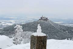 Blick zu Schloss Hohenzollern vom Zeller Horn aus